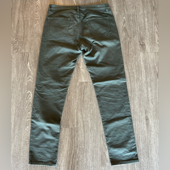 Banana Republic Traveler Pants - Picture 3 of 3